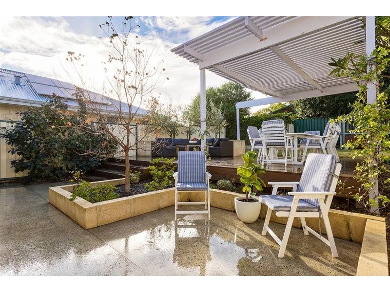 12B Mandala Crescent, Bateman WA 6150