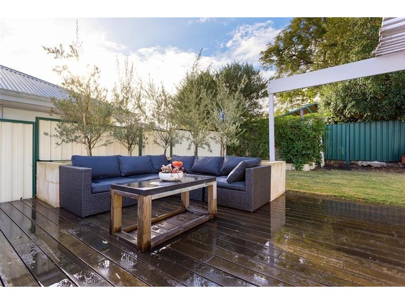 12B Mandala Crescent, Bateman WA 6150