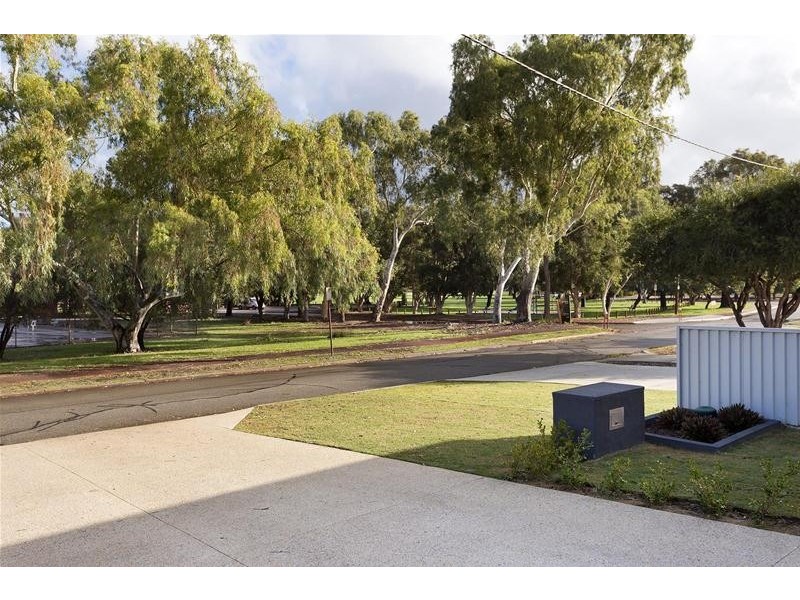 12B Mandala Crescent, Bateman WA 6150