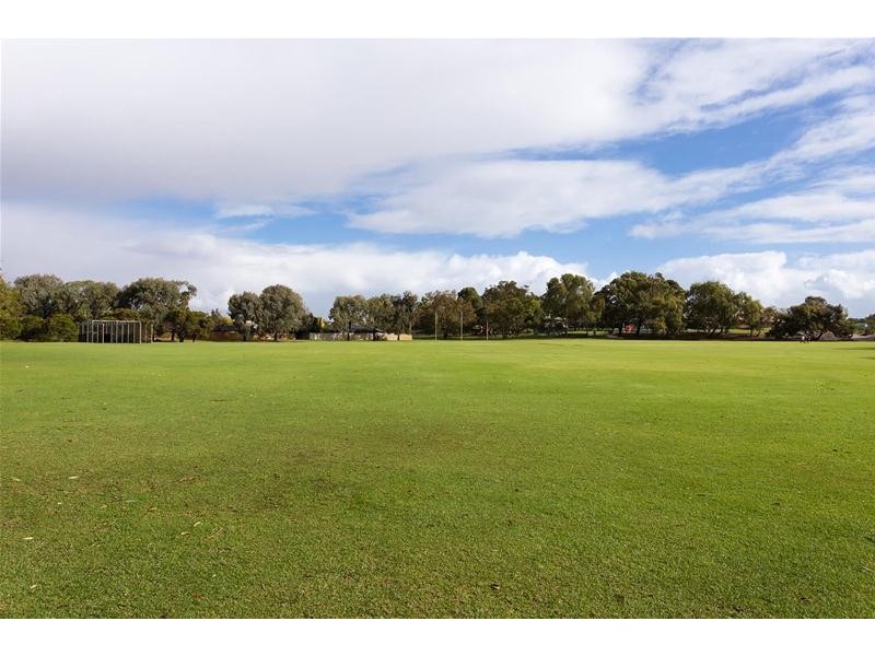 12B Mandala Crescent, Bateman WA 6150