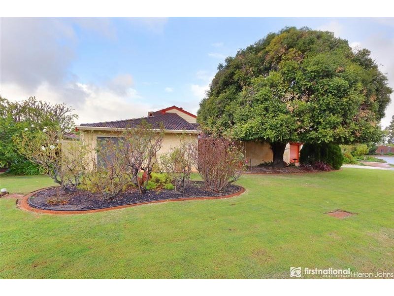 16 Pearson Crescent, Bull Creek WA 6149