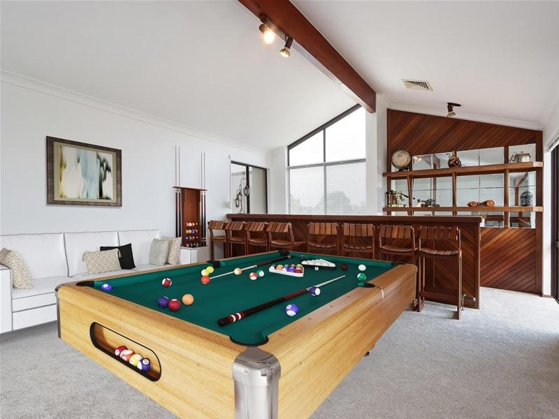 16 Pearson Crescent, Bull Creek WA 6149