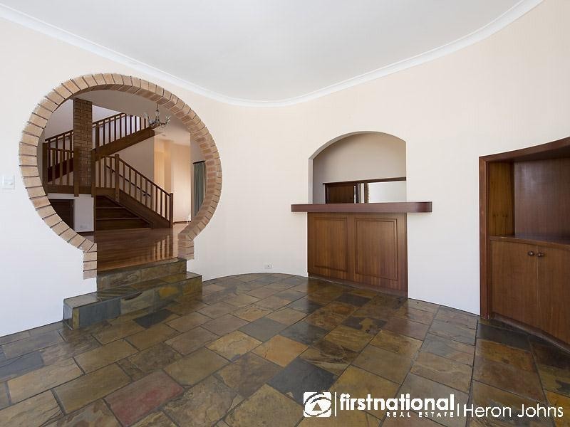 16 Salmond Way, Bull Creek WA 6149