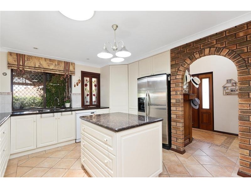 33 Hogarth Way, Bateman WA 6150