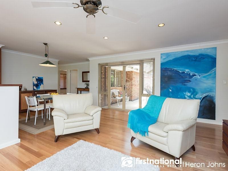 22 Kershaw Gardens, Leeming WA 6149