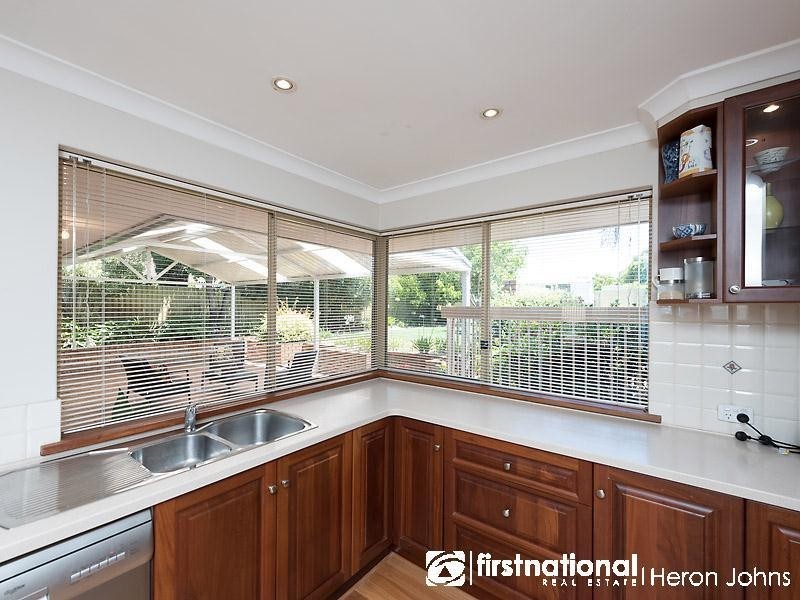 22 Kershaw Gardens, Leeming WA 6149