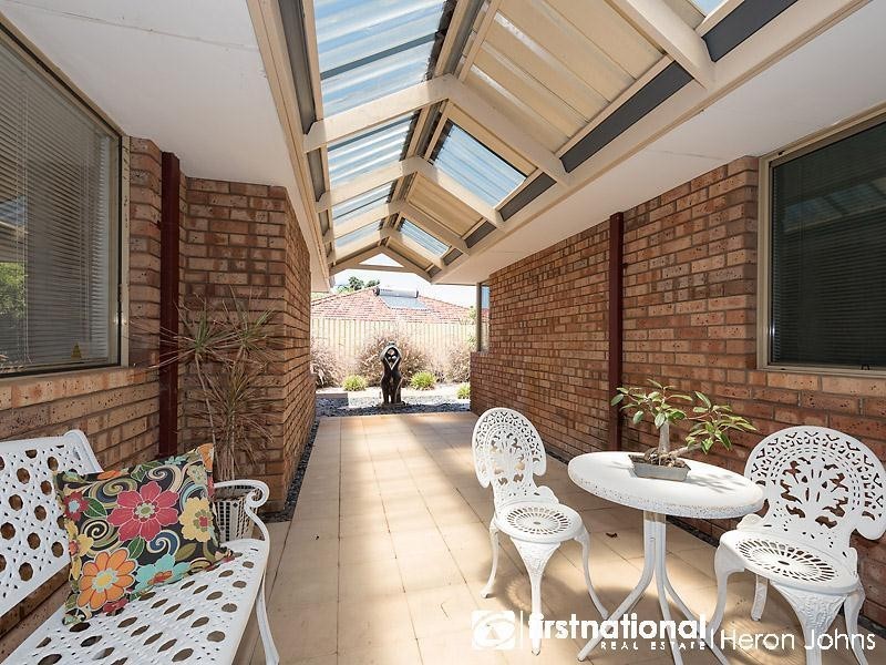 22 Kershaw Gardens, Leeming WA 6149