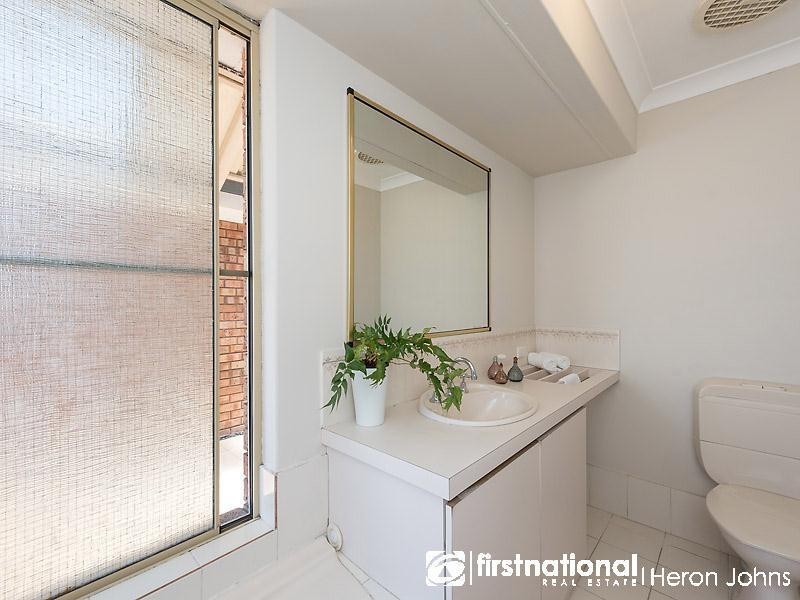 22 Kershaw Gardens, Leeming WA 6149