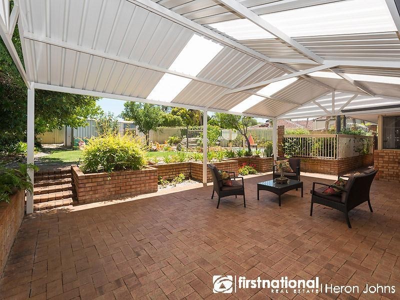 22 Kershaw Gardens, Leeming WA 6149