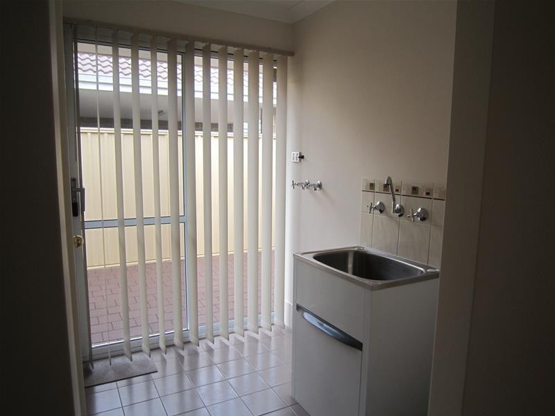 10 Lipari Terrace, Canning Vale WA 6155