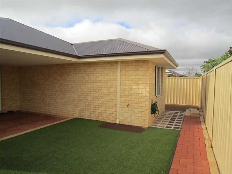 10 Lipari Terrace, Canning Vale WA 6155