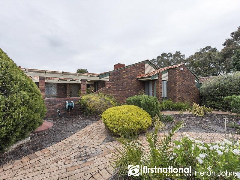 33 Nicholls Crescent, Bull Creek WA 6149