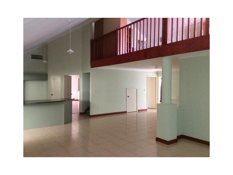 30 Dolphin Way, Yangebup WA 6164