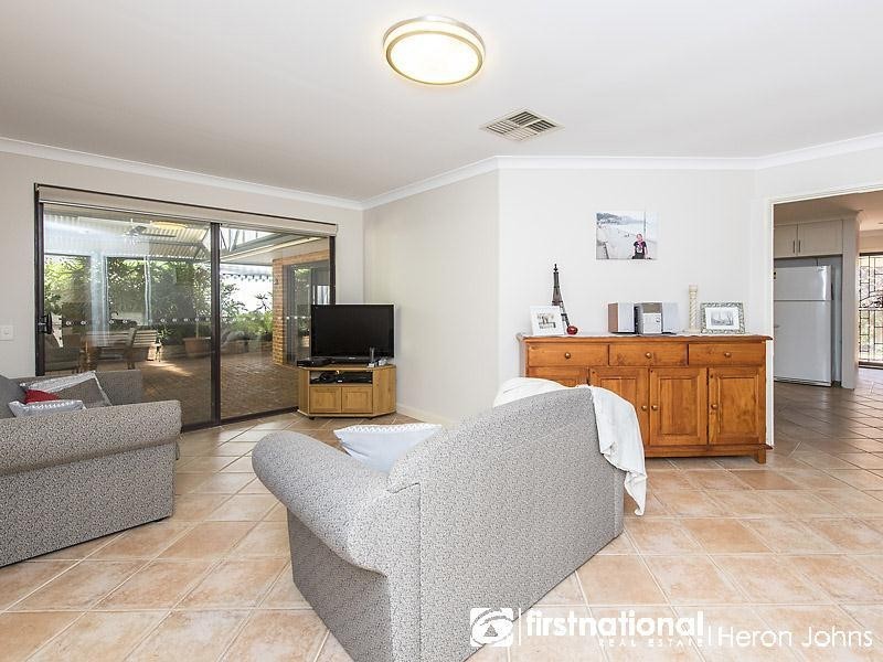 7 Pirrett Court, Leeming WA 6149