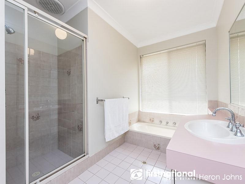 7 Pirrett Court, Leeming WA 6149