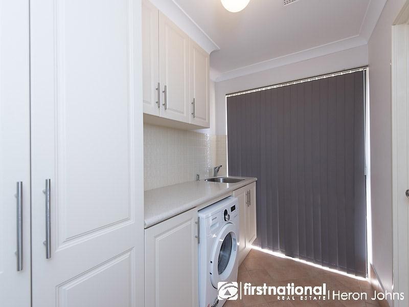 7 Pirrett Court, Leeming WA 6149