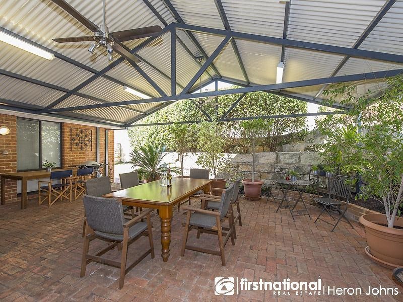 7 Pirrett Court, Leeming WA 6149