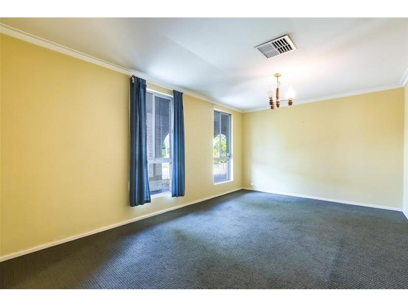 2 Endeavour Avenue, Bull Creek WA 6149