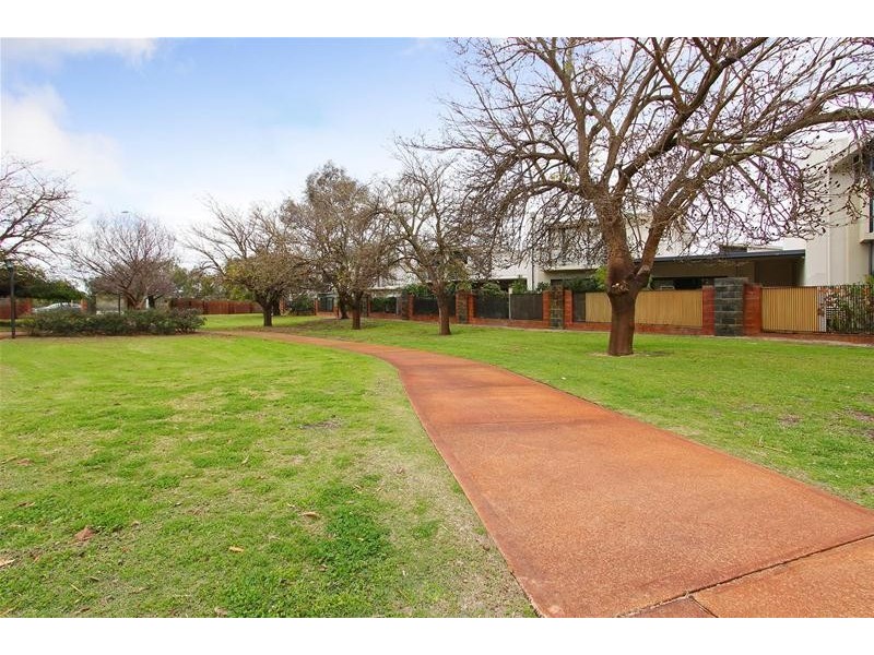 38D Arcadia Crescent, Bateman WA 6150