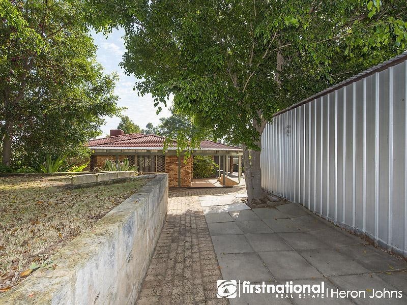 44 Hillock Circle, Leeming WA 6149