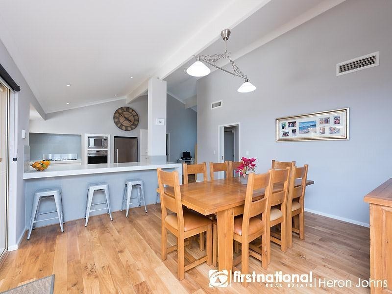 11 Sellen Court, Leeming WA 6149