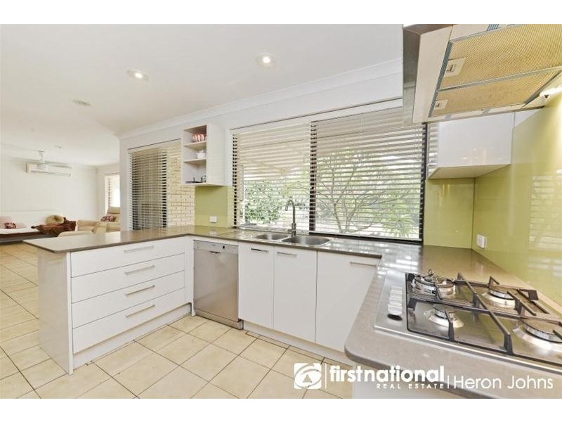 2 Hawke Pass, Bateman WA 6150