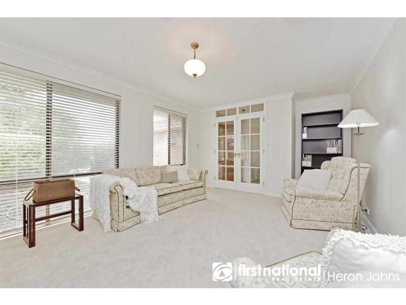 2 Hawke Pass, Bateman WA 6150