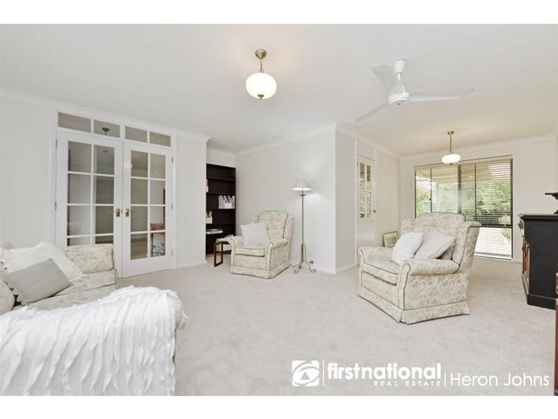 2 Hawke Pass, Bateman WA 6150