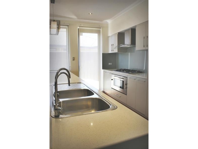 4 Condil Way, Success WA 6164