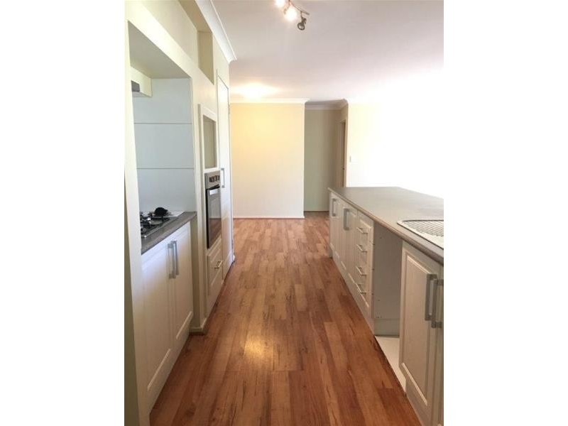 31 Collett Way, Leeming WA 6149