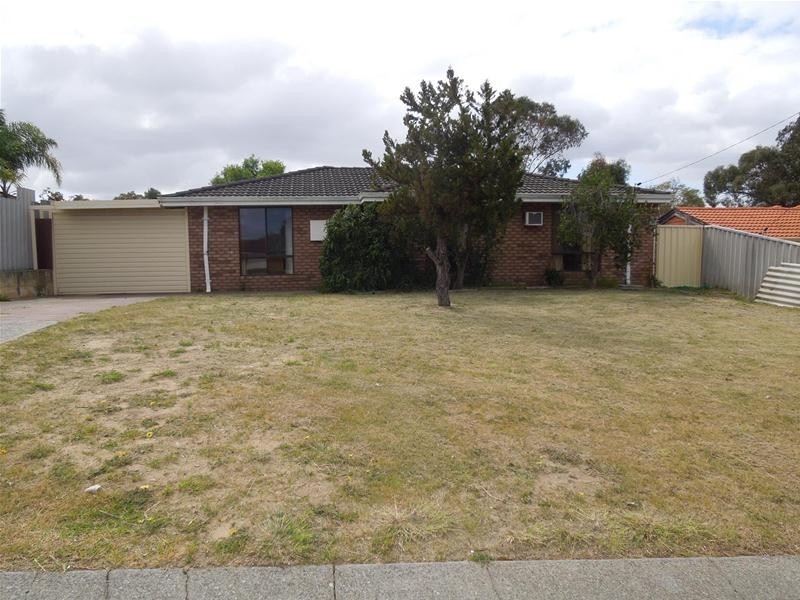 12 Tinaroo Court, South Lake WA 6164