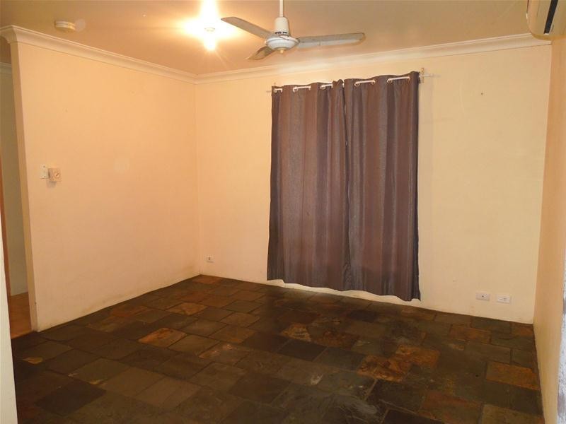 12 Tinaroo Court, South Lake WA 6164