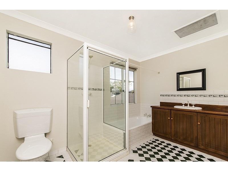 1 Wilson Lane, Bateman WA 6150