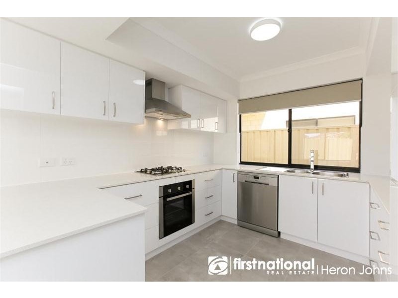 3B Pinnock Close, Kardinya WA 6163