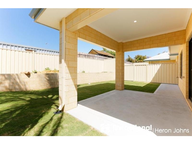 3B Pinnock Close, Kardinya WA 6163
