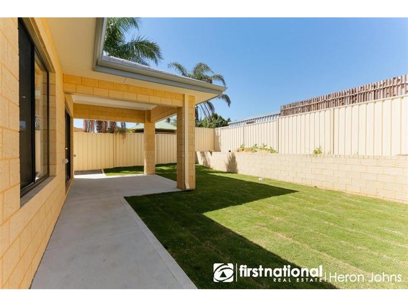 3B Pinnock Close, Kardinya WA 6163
