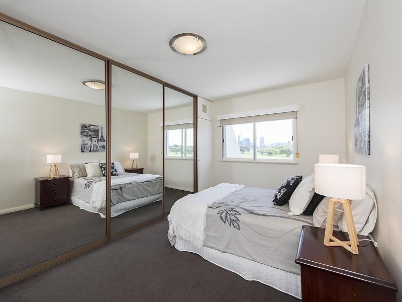 4/219 Mill Point Road, South Perth WA 6151