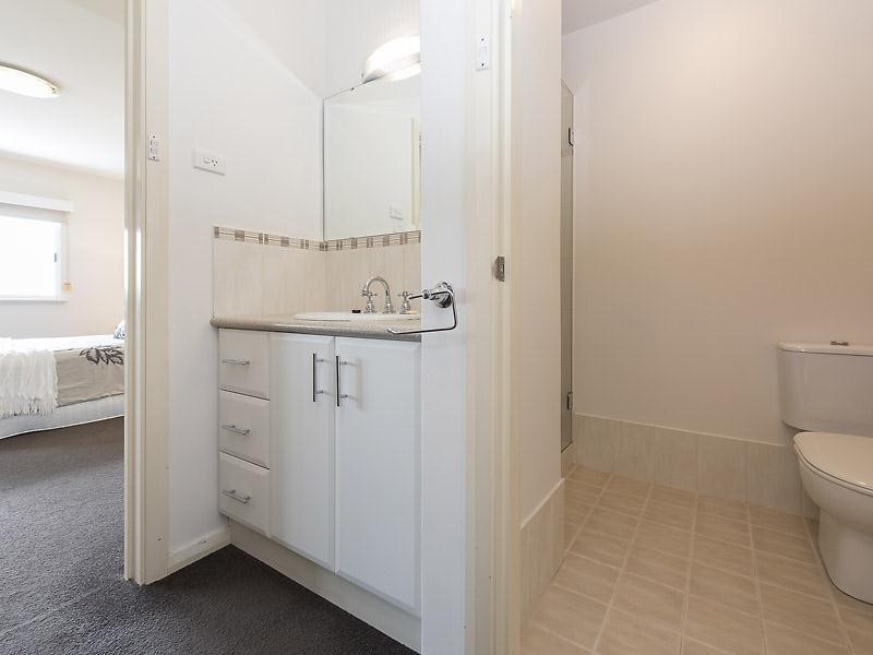 4/219 Mill Point Road, South Perth WA 6151