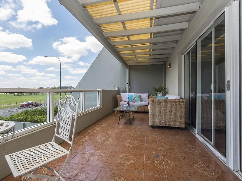 4/219 Mill Point Road, South Perth WA 6151