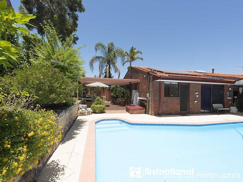 60 Darley Circle, Bull Creek WA 6149