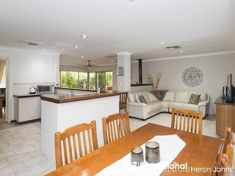 5 Shemels Court, Leeming WA 6149