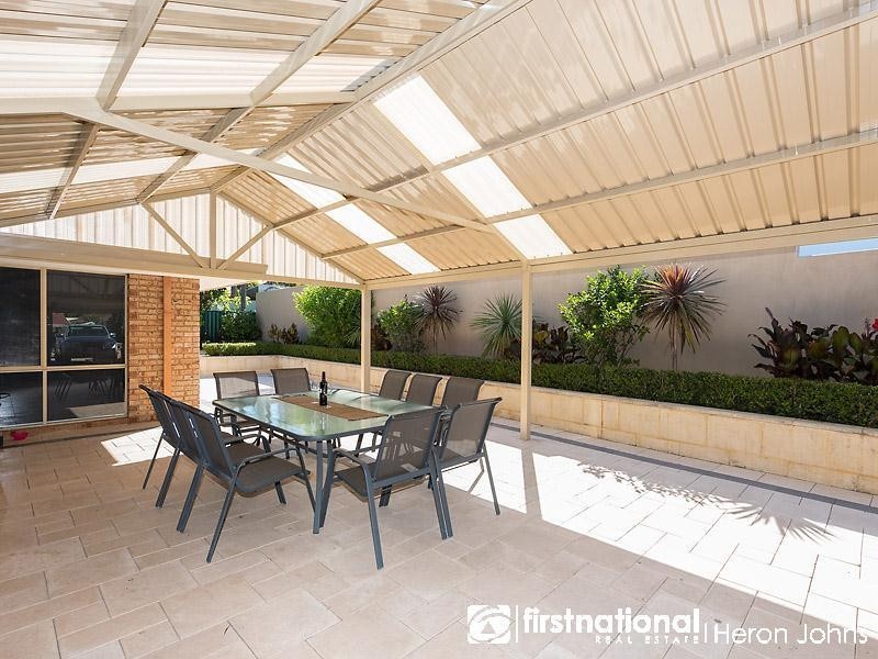 11 Sellen Court, Leeming WA 6149