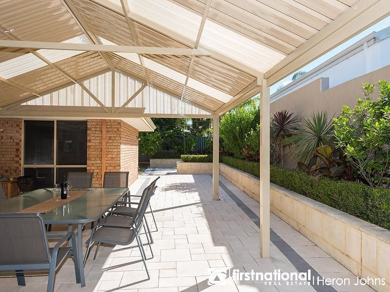 11 Sellen Court, Leeming WA 6149