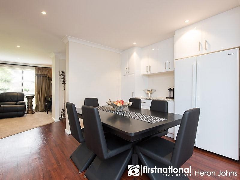 10 Hartfield Crescent, Leeming WA 6149