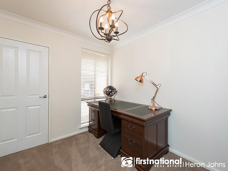 10 Hartfield Crescent, Leeming WA 6149