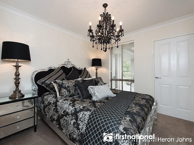 10 Hartfield Crescent, Leeming WA 6149