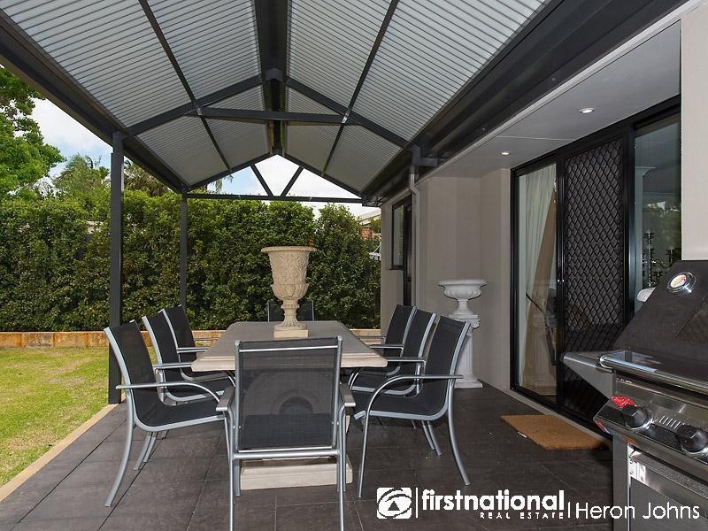 10 Hartfield Crescent, Leeming WA 6149