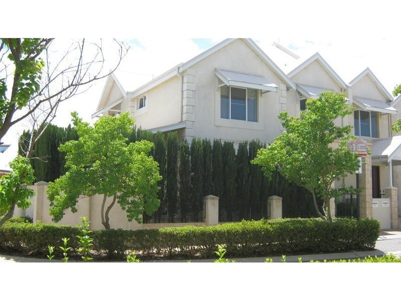 8 Tallow Tree Crescent, Subiaco WA 6008