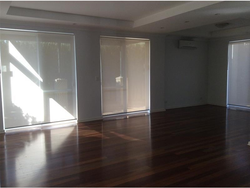 8 Tallow Tree Crescent, Subiaco WA 6008