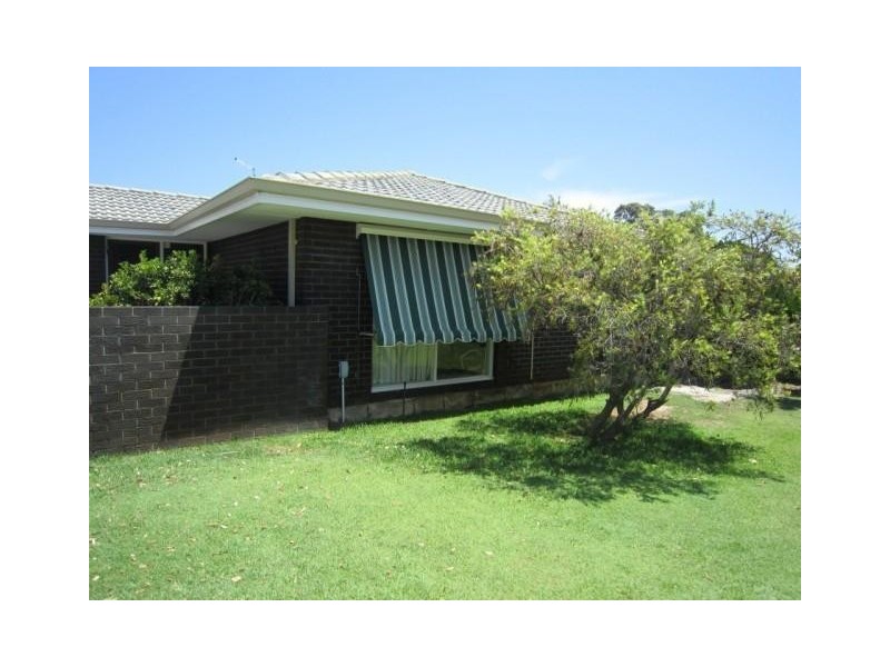 17 Flinders Crescent, Bull Creek WA 6149